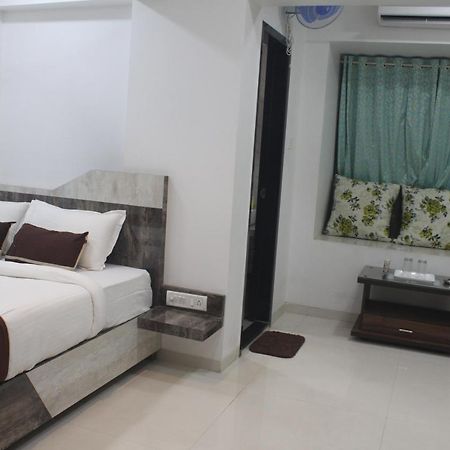Hotel Park Inn Andheri West Mumbai  Buitenkant foto